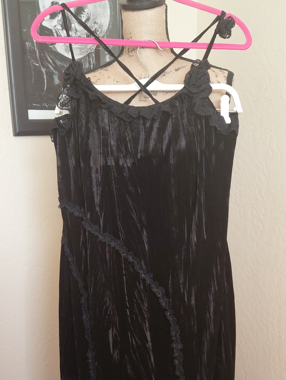 DOLLSKILLin Collaboration With BETSY JOHNSON 1X Black Velvet Floral Strap MAXI